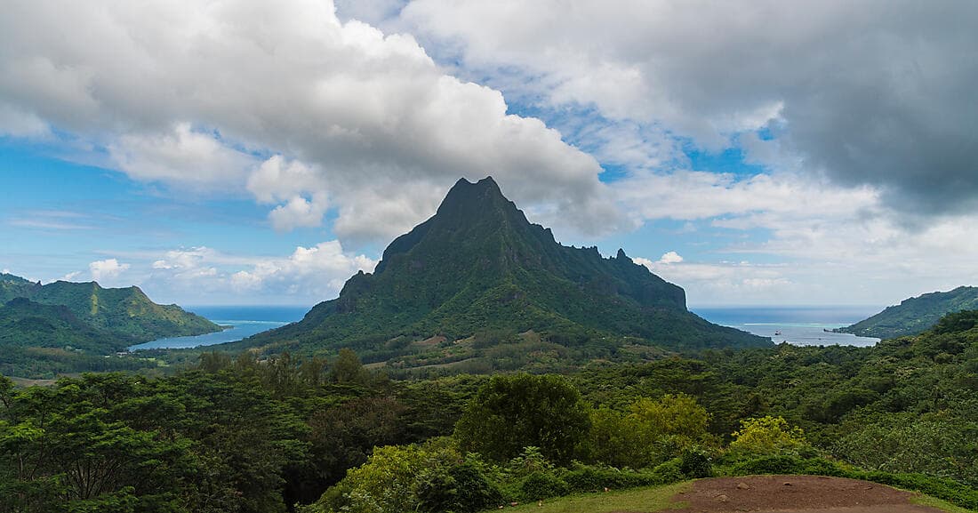 Slow paced belvedere & pineapple valley by e-Bike