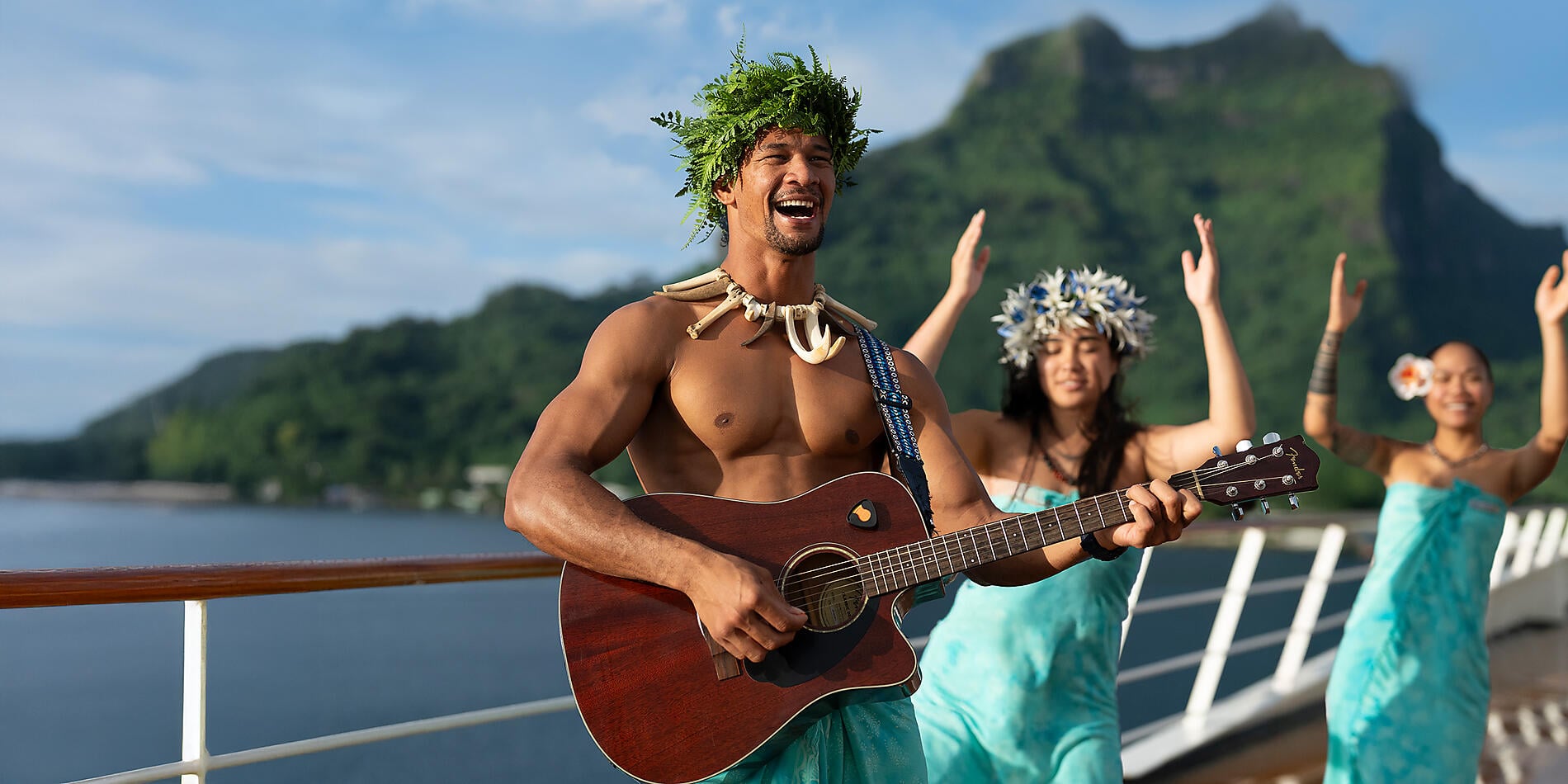 Society Islands & The Tuamotus Society Islands & The Tuamotus